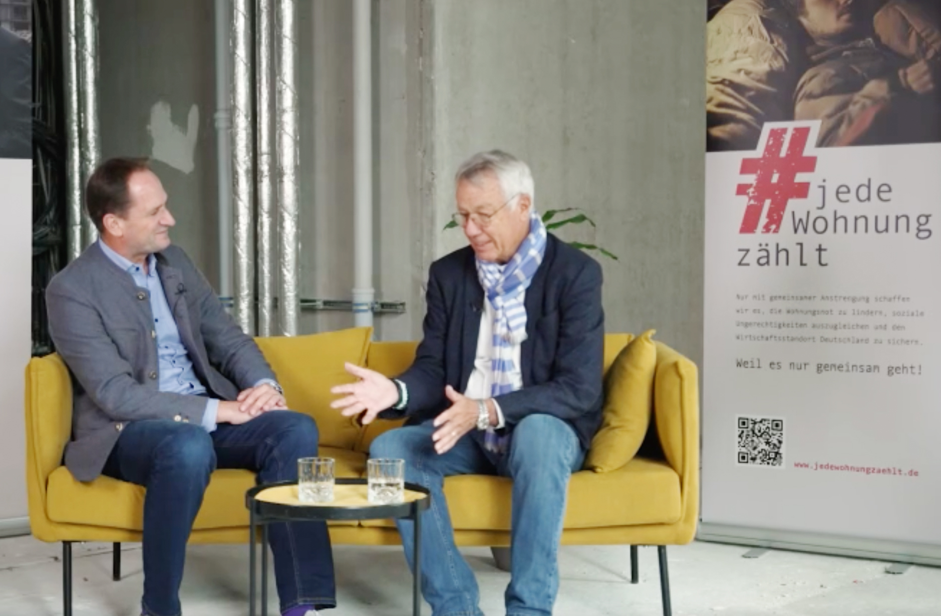 Cord Wöhlke auf dem gelben Sofa